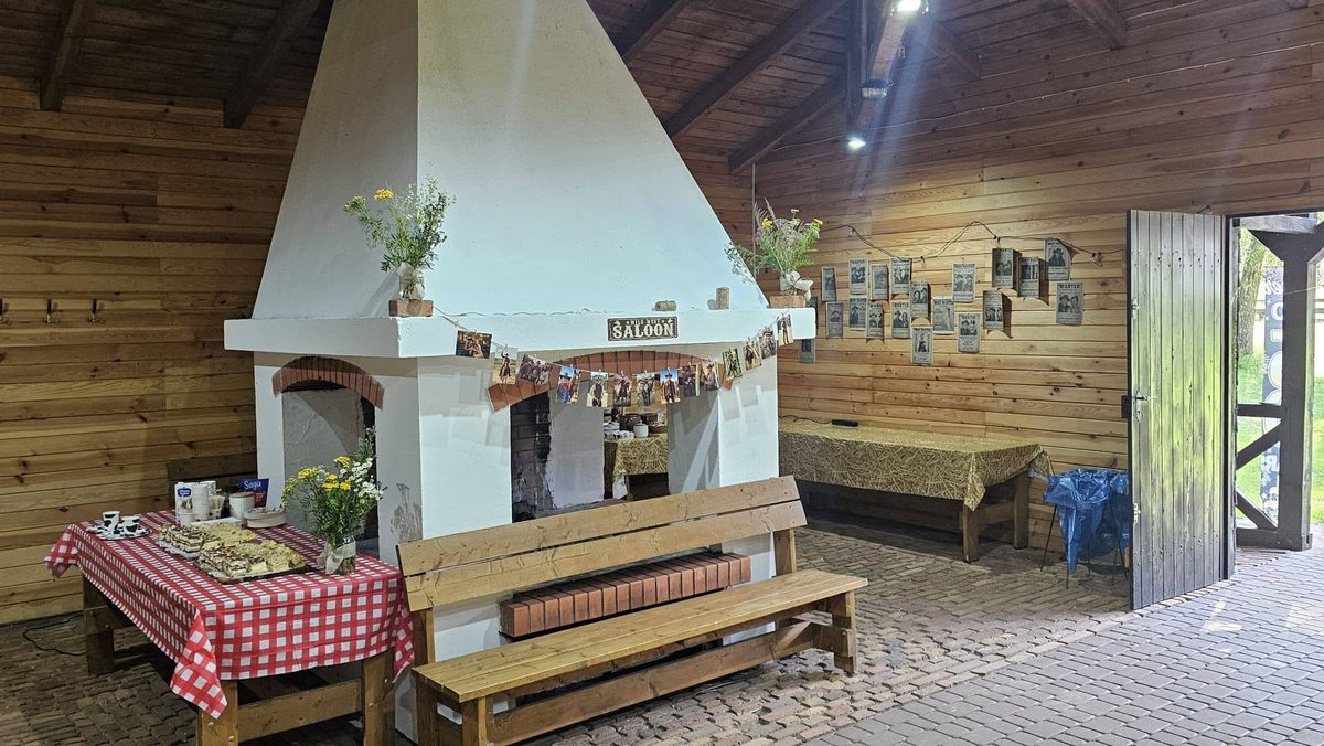 Miejsce na ognisko przy wiacie